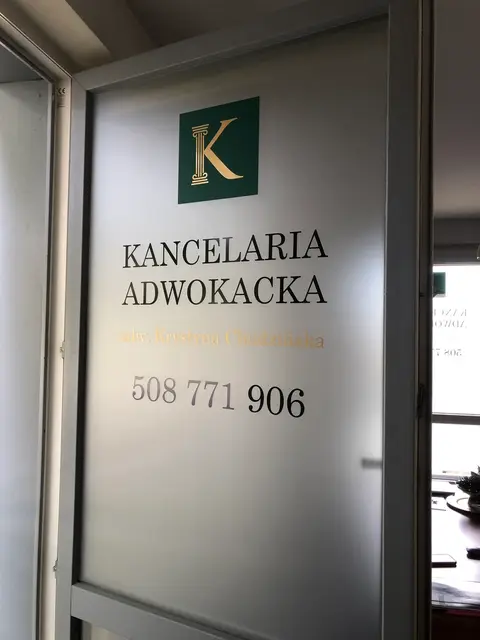 Folia mrożona na przeszkleniu